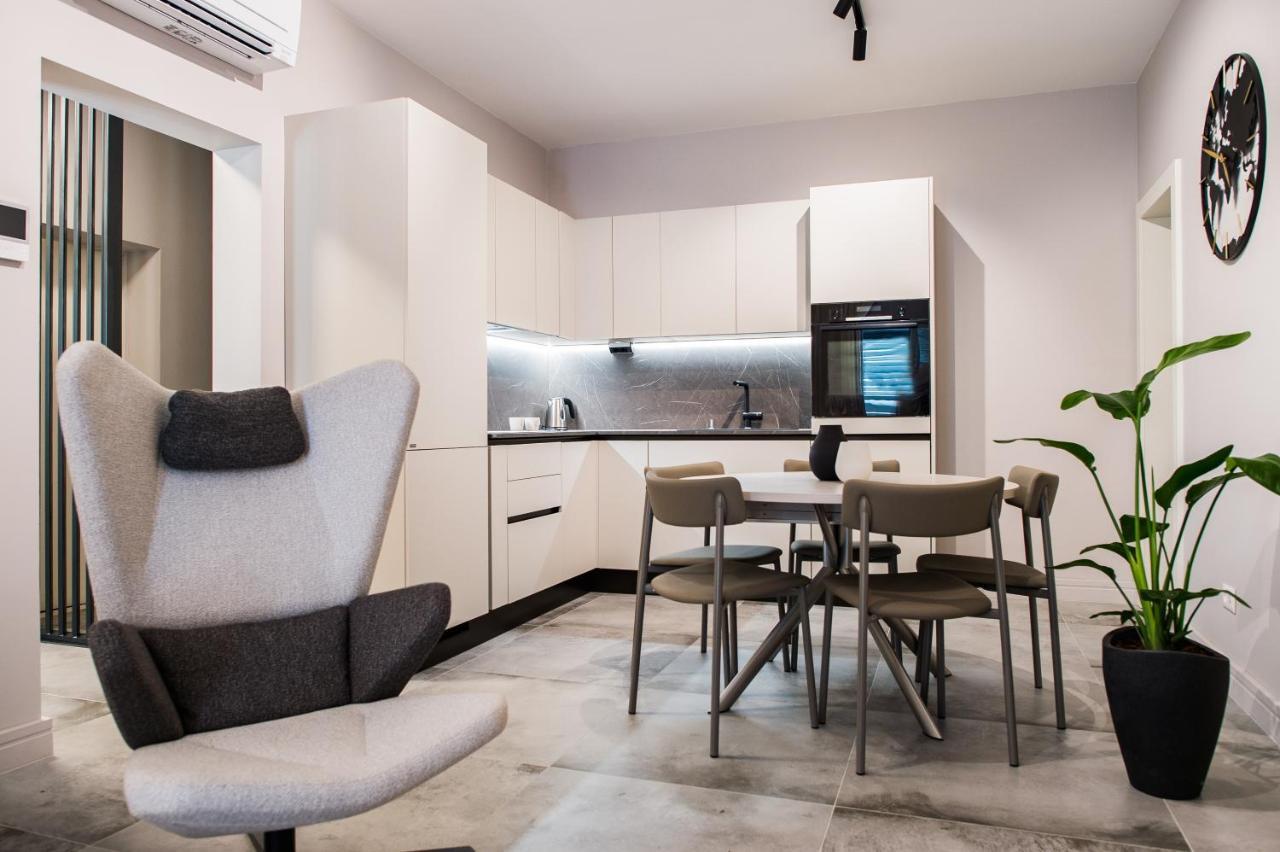 Luxury Apartments Elizabeth ポドストラナ エクステリア 写真