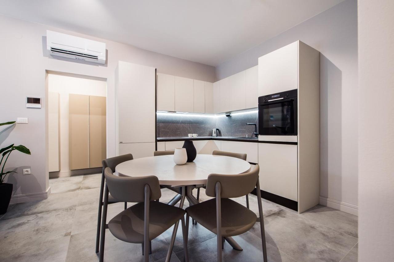 Luxury Apartments Elizabeth ポドストラナ エクステリア 写真
