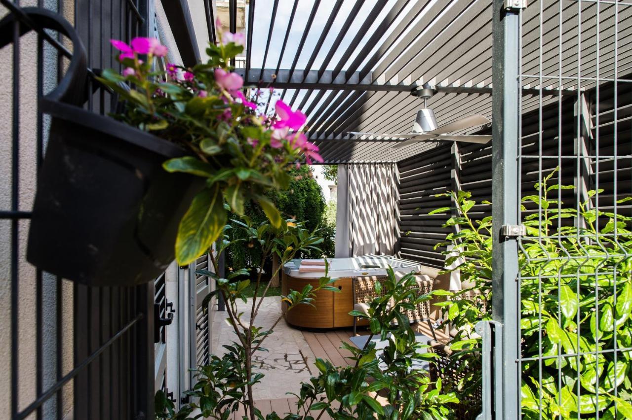 Luxury Apartments Elizabeth ポドストラナ エクステリア 写真
